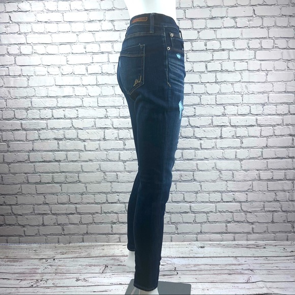 Express Distressed Mid-Rise Jeans - Picture 8 of 8